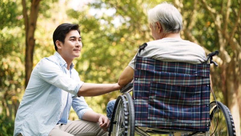 Panduan Membeli Asuransi Kesehatan untuk Orang Tua