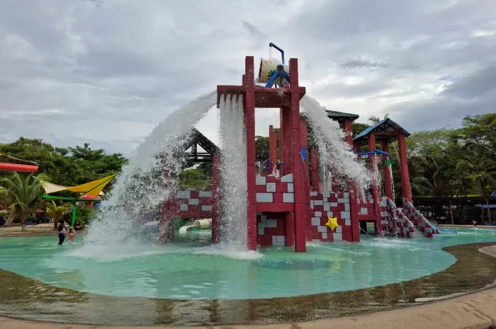 Pantai Cermin Theme Park, Destinasi Favorit Liburan Keluarga di Serdang Bedagai